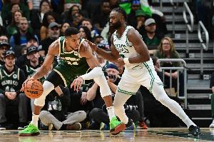 莱利：雄鹿手头还有几份好报价 但他们将字母哥送到他想去的地方